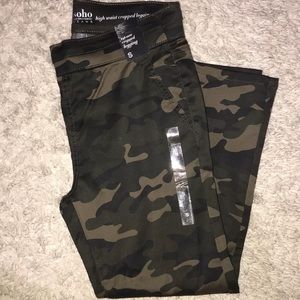 New York & CO Camo leggings